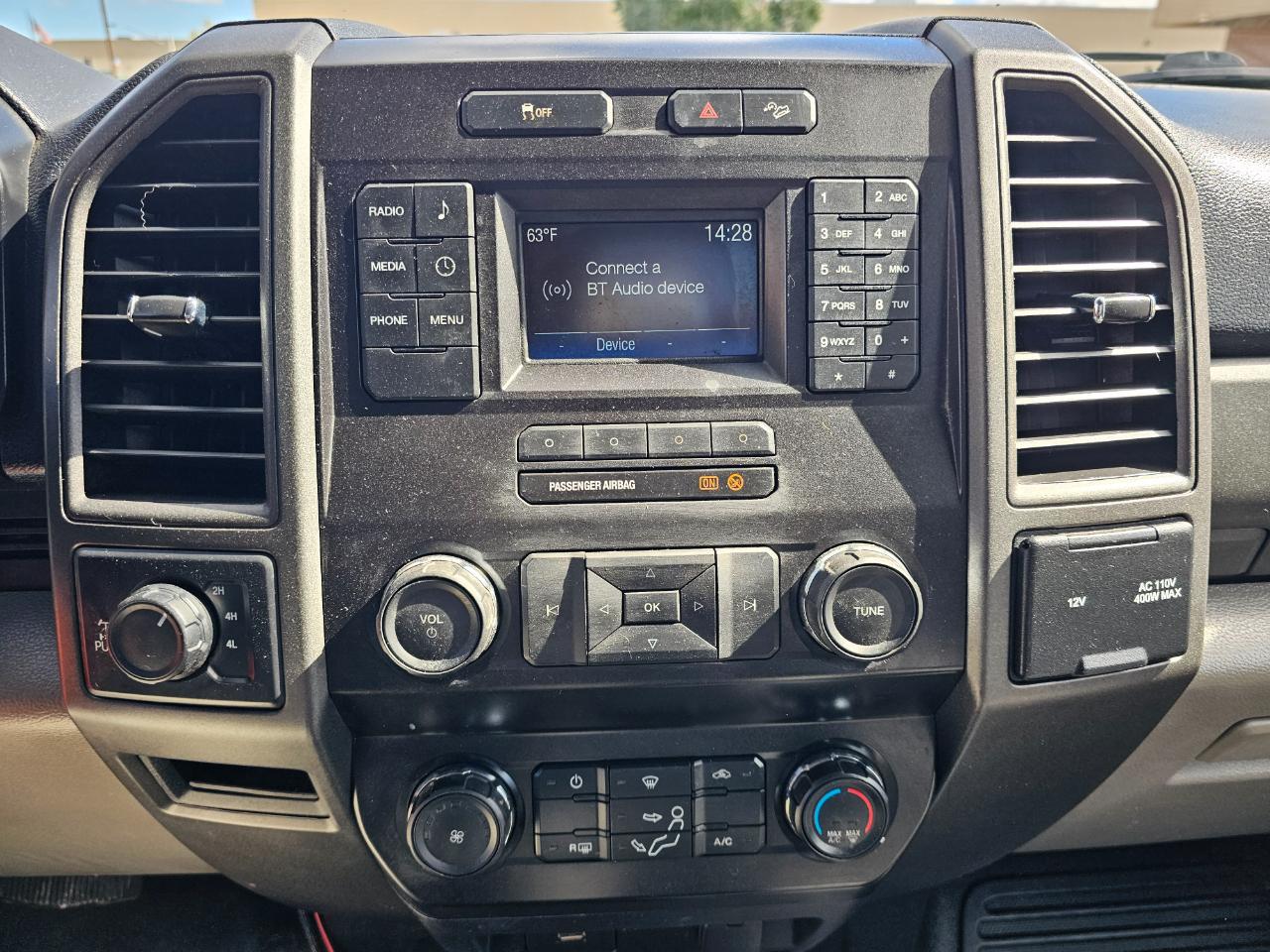 Ford Super Duty F-250 SRW XLT 4WD Reg Cab 8' Box 2019
