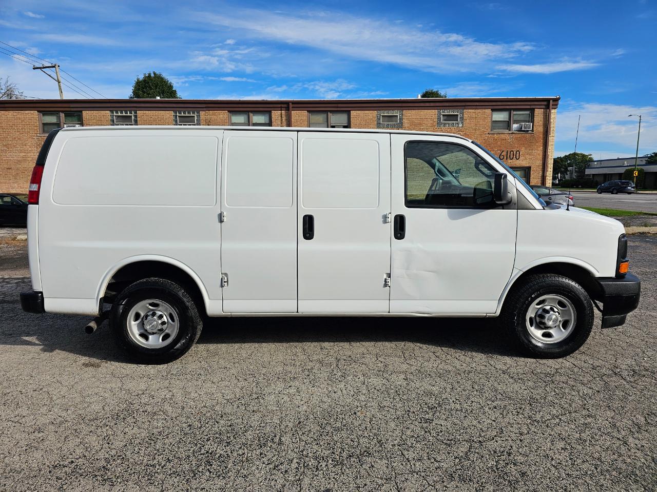 Chevrolet Express Cargo Van RWD 2500 135" 2017