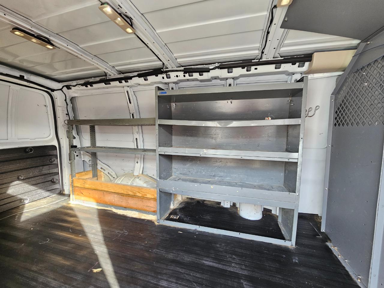 Chevrolet Express Cargo Van RWD 2500 135" 2017