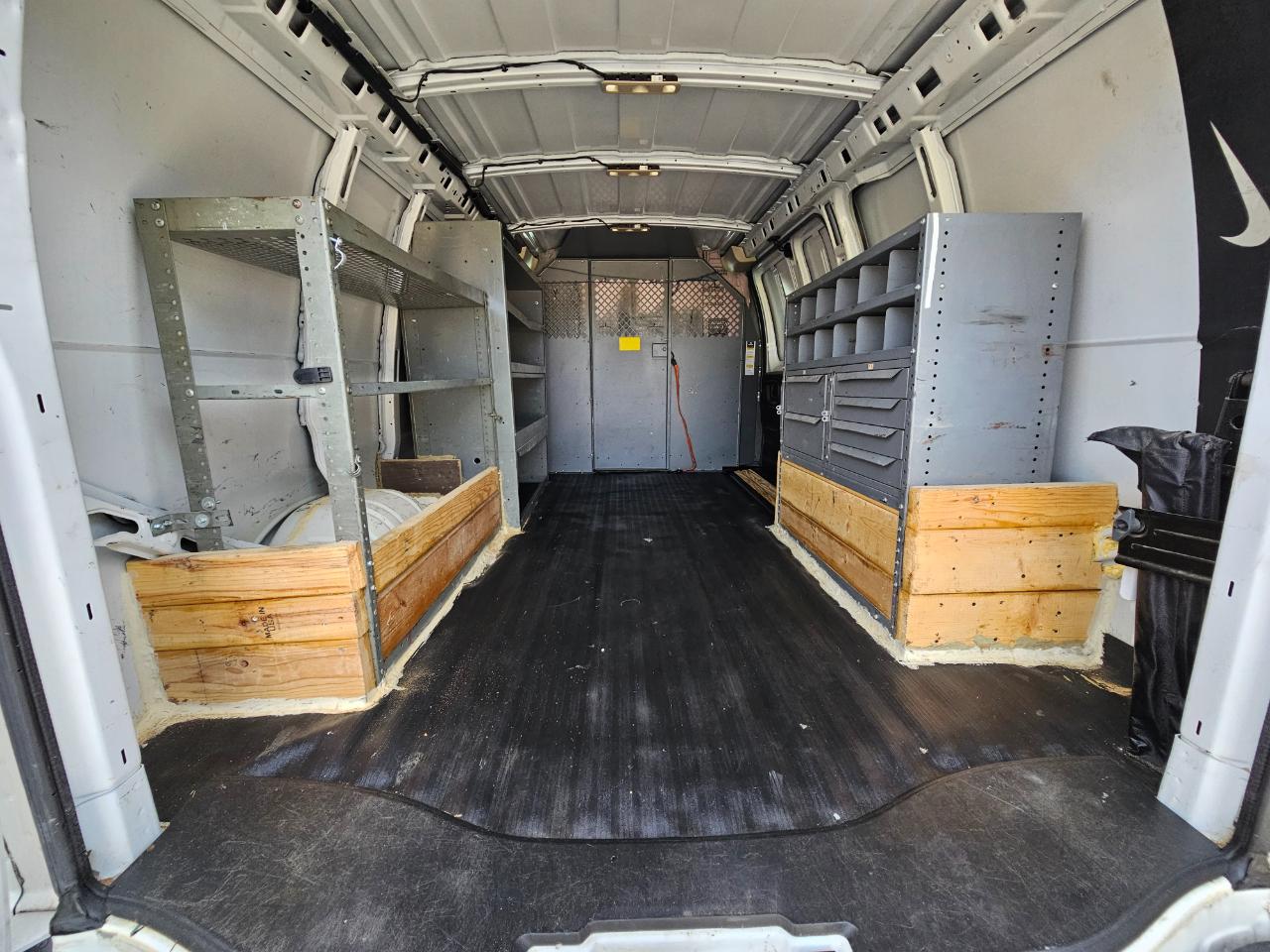 Chevrolet Express Cargo Van RWD 2500 135" 2017