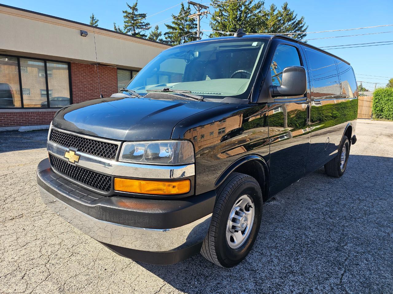 Chevrolet Express Cargo Van RWD 2500 135" 2018