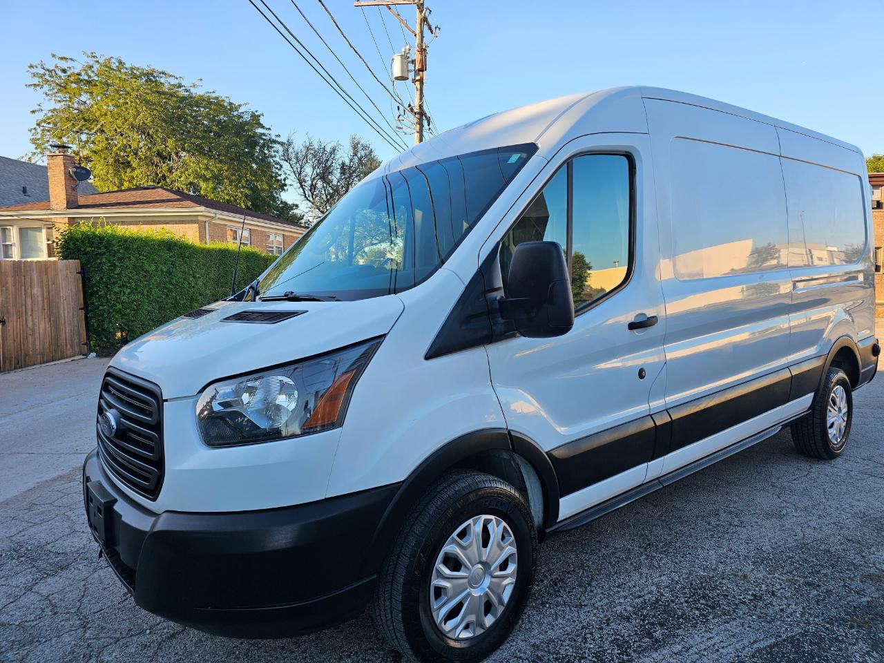 Ford Transit Van T-250 148" Med Rf 9000 GVWR Sliding RH Dr 2019