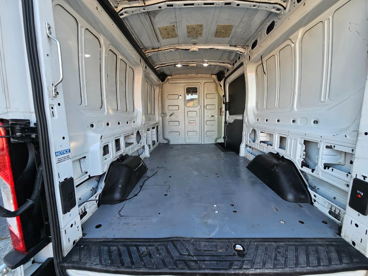 Ford Transit Van T-250 148" Med Rf 9000 GVWR Sliding RH Dr 2019