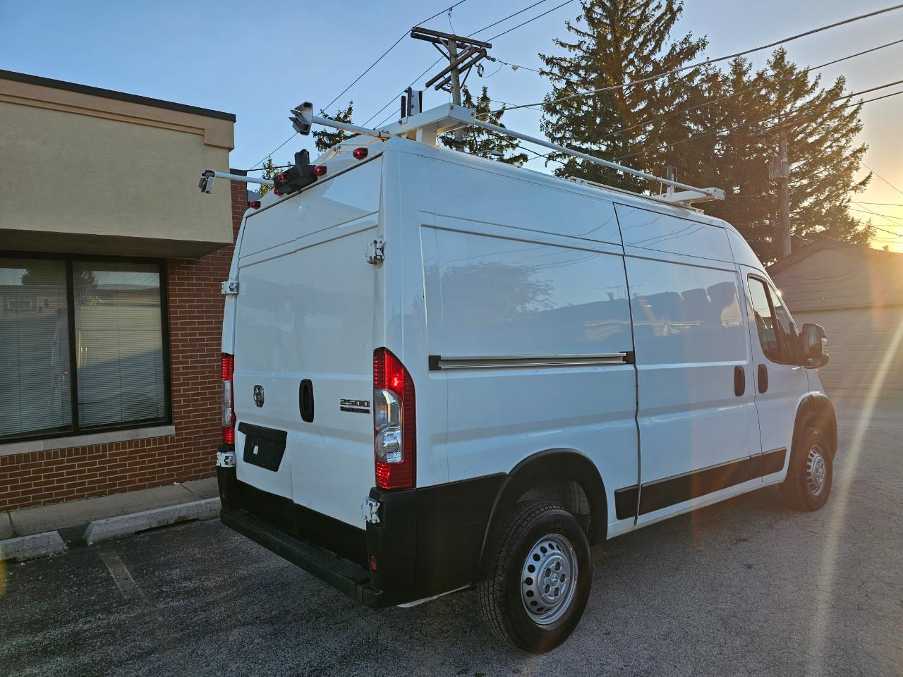 RAM ProMaster Cargo Van Tradesman 2500 High Roof 136" WB w/Pass Seat 2024