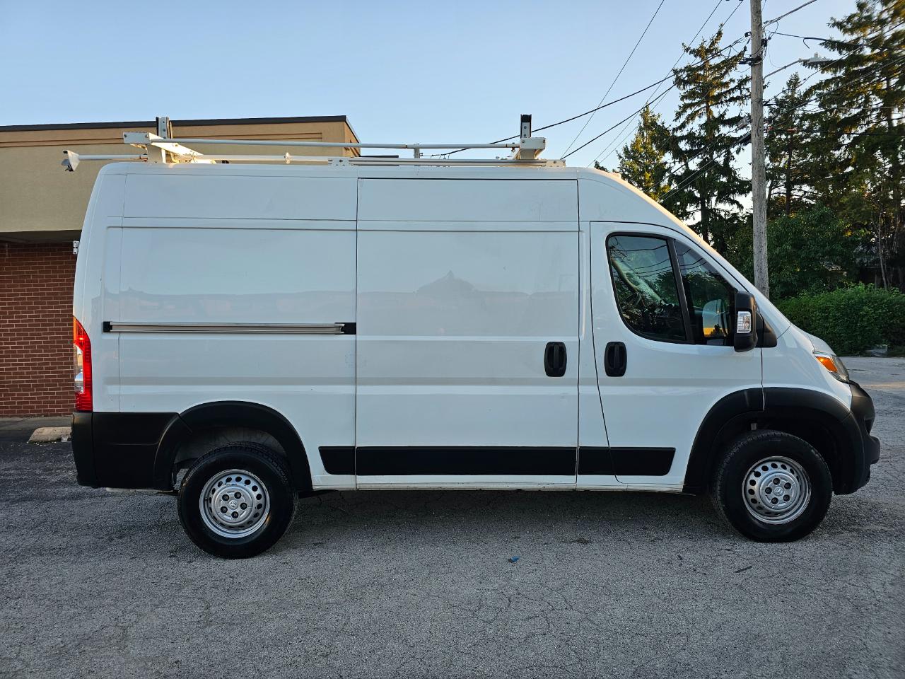 RAM ProMaster Cargo Van Tradesman 2500 High Roof 136" WB w/Pass Seat 2024