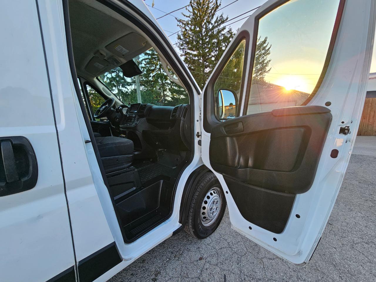 RAM ProMaster Cargo Van Tradesman 2500 High Roof 136" WB w/Pass Seat 2024