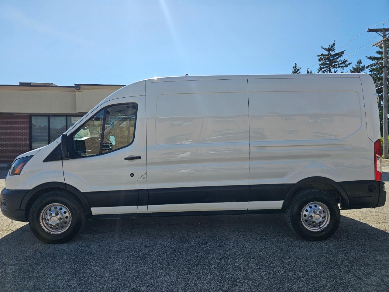 Ford Transit Cargo Van T-250 148" Med Rf 9070 GVWR AWD 2024