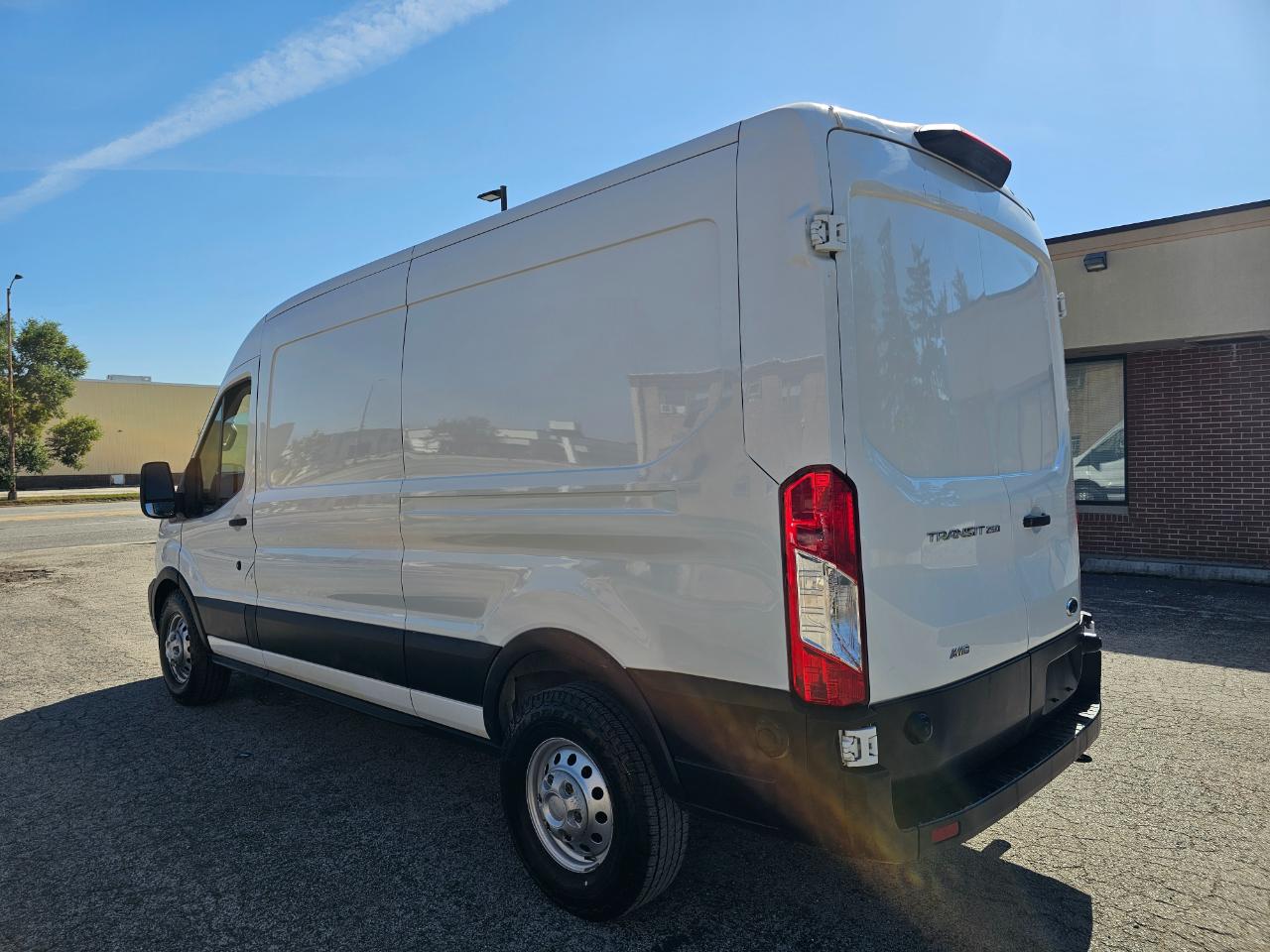Ford Transit Cargo Van T-250 148" Med Rf 9070 GVWR AWD 2024