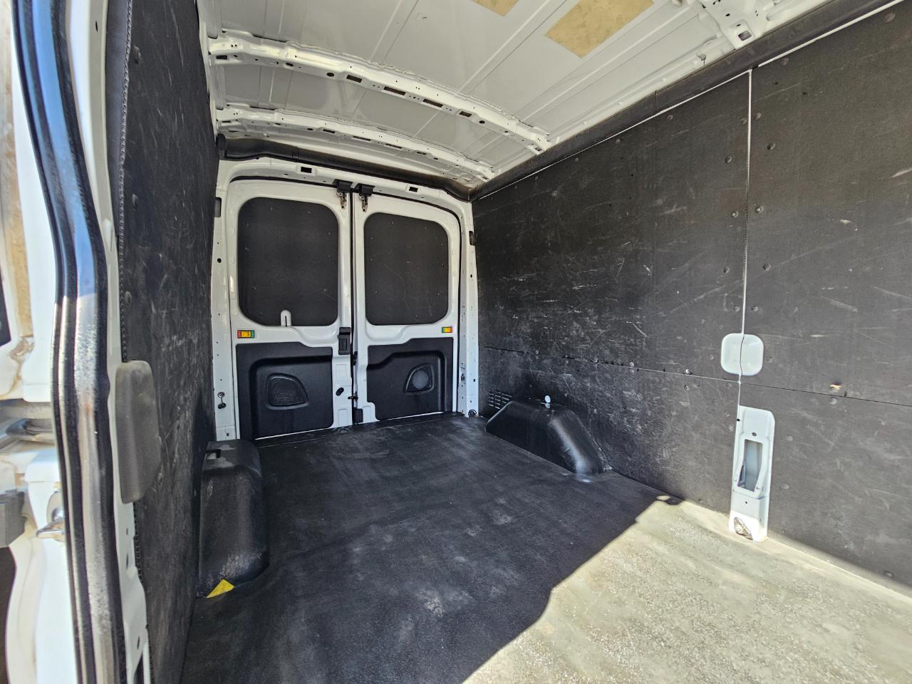 Ford Transit Cargo Van T-250 148" Med Rf 9070 GVWR AWD 2024