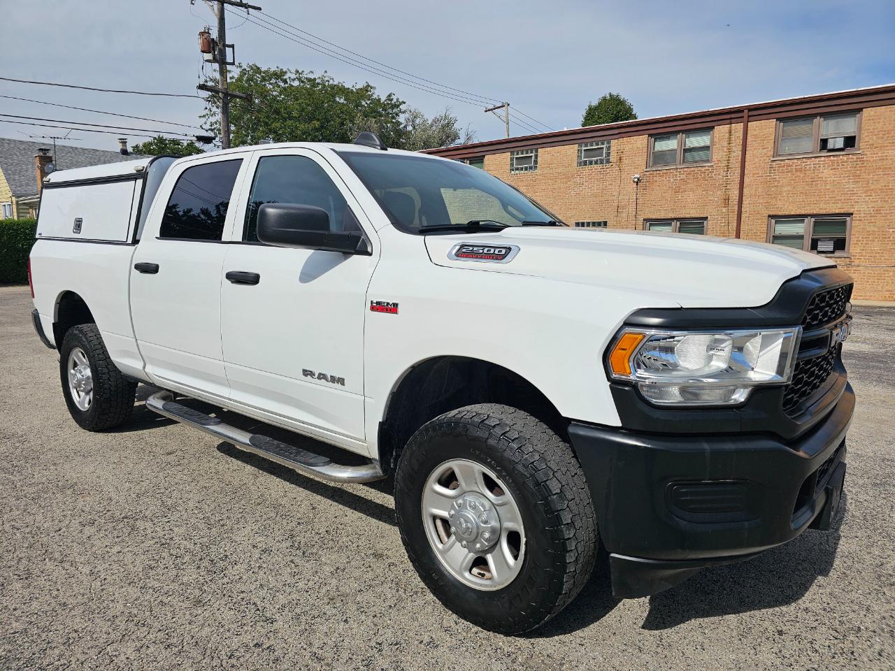 RAM 2500 Tradesman 4x4 Crew Cab 6'4" Box 2022