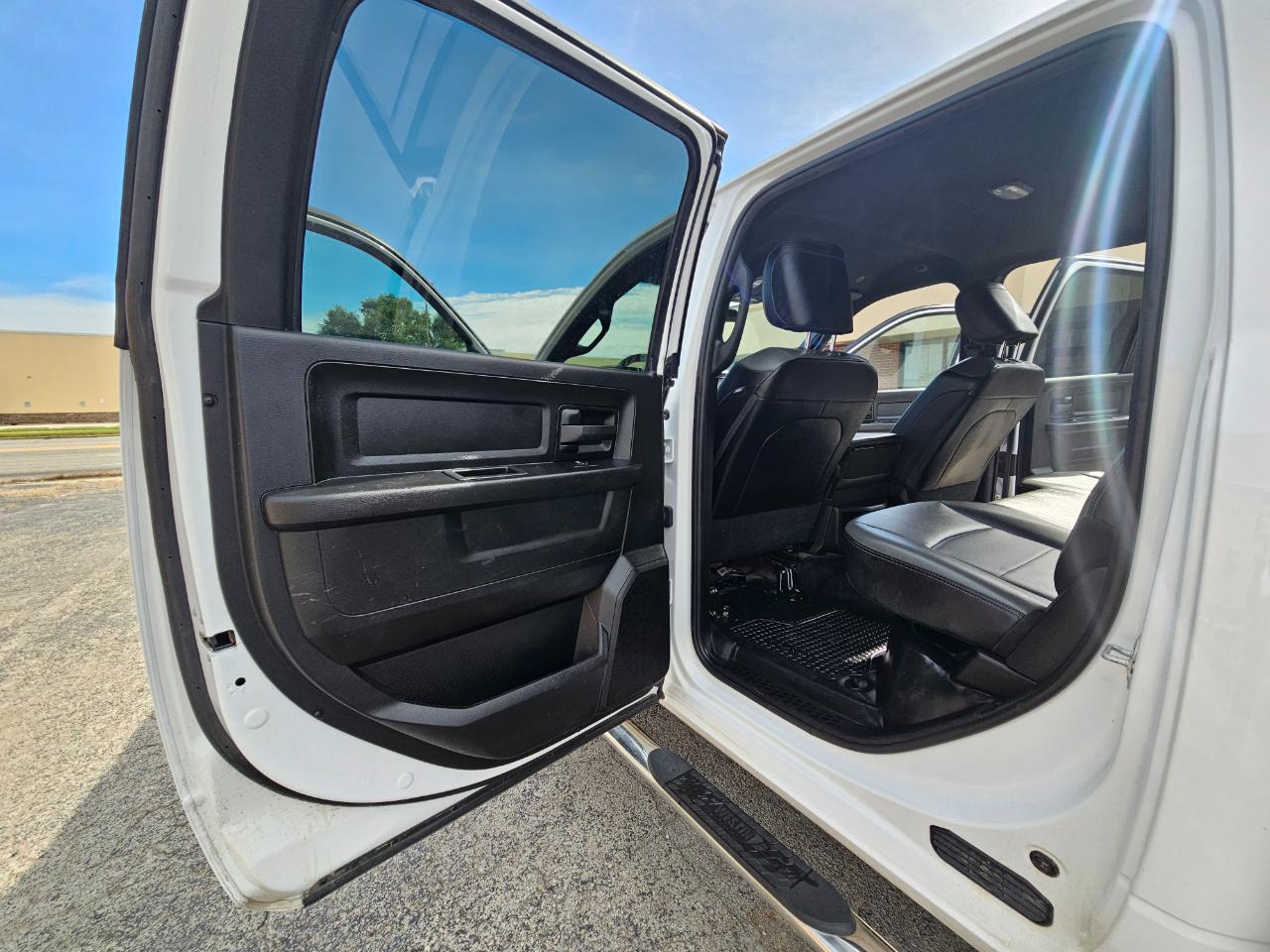 RAM 2500 Tradesman 4x4 Crew Cab 6'4" Box 2022