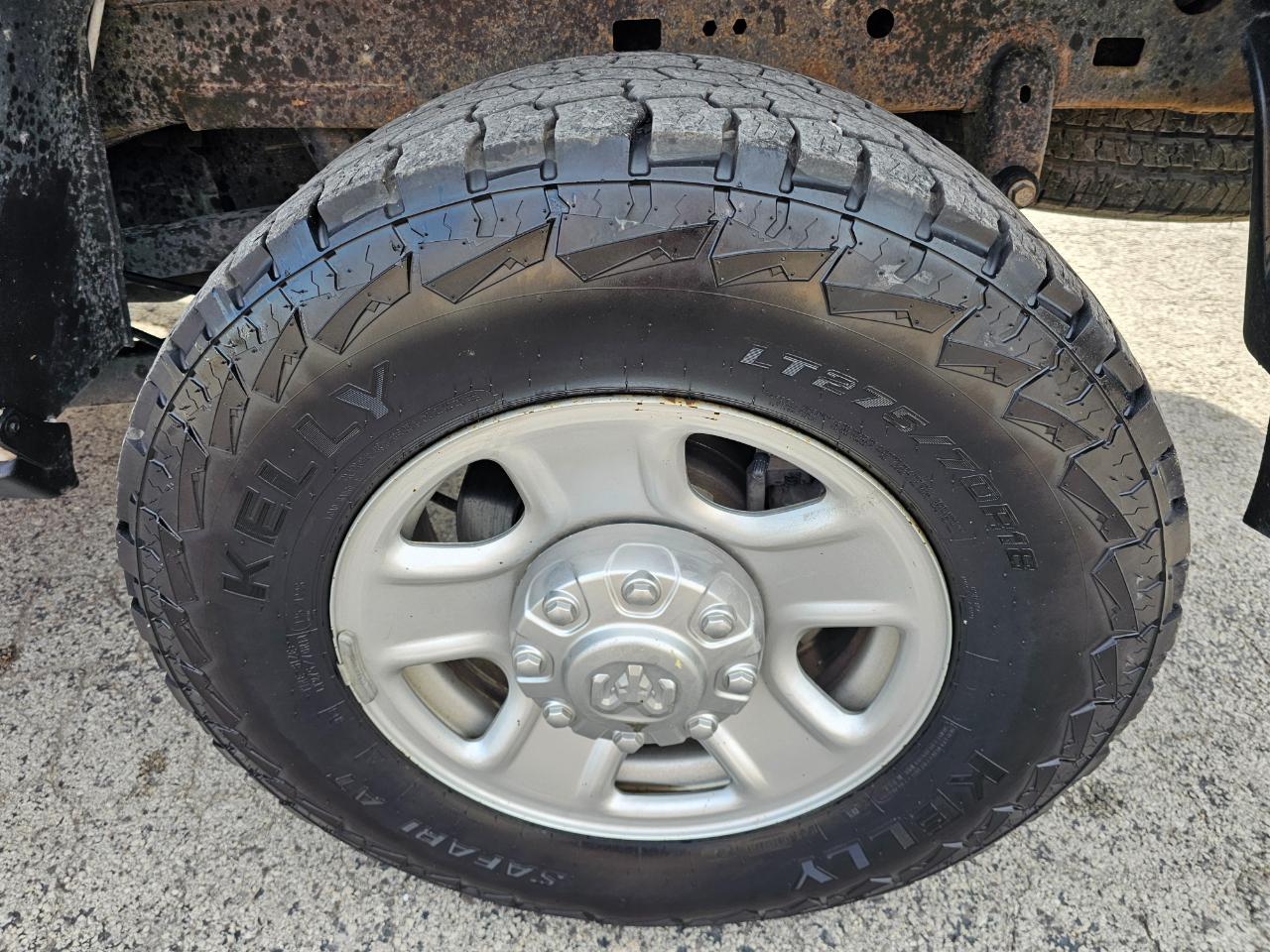 RAM 2500 Tradesman 4x4 Crew Cab 6'4" Box 2022