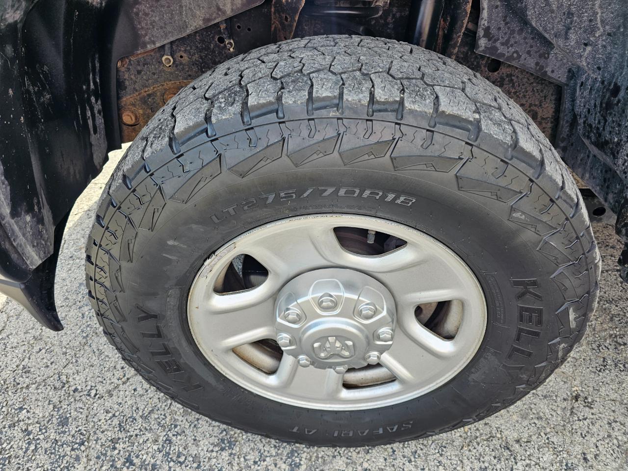 RAM 2500 Tradesman 4x4 Crew Cab 6'4" Box 2022