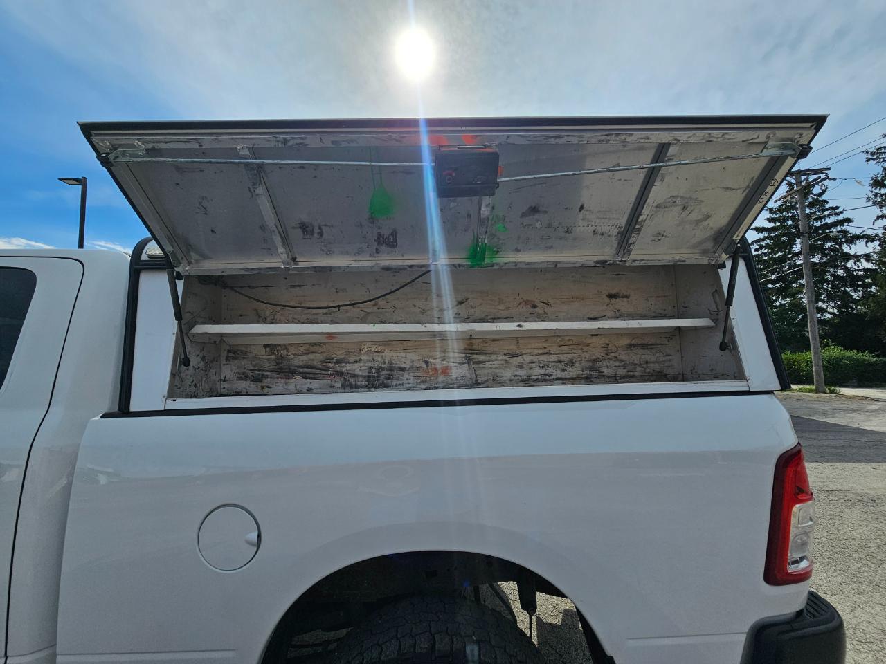 RAM 2500 Tradesman 4x4 Crew Cab 6'4" Box 2022