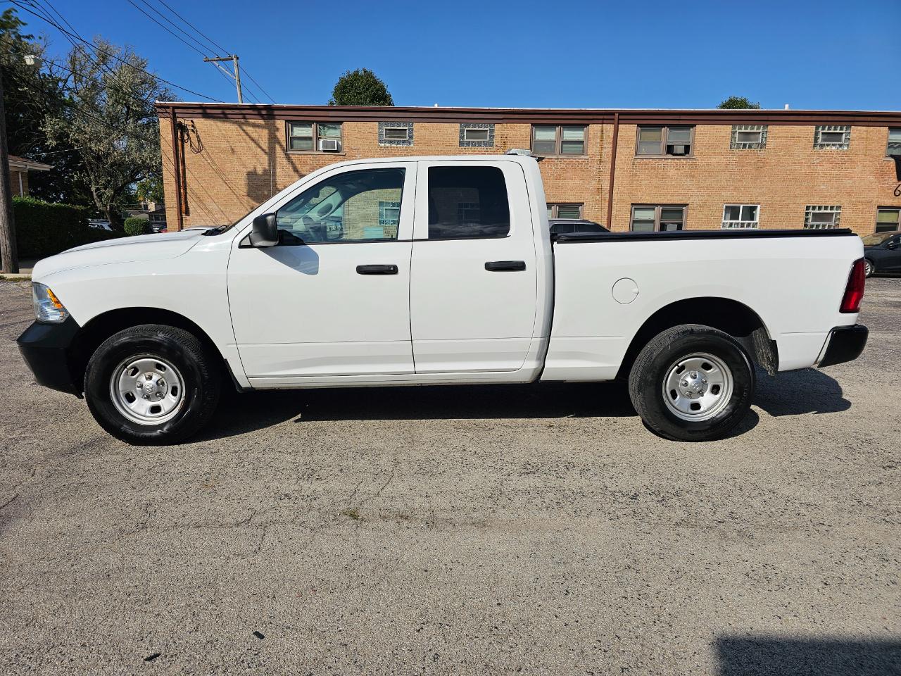 RAM 1500 Classic Tradesman 4x4 Quad Cab 6'4" Box 2021