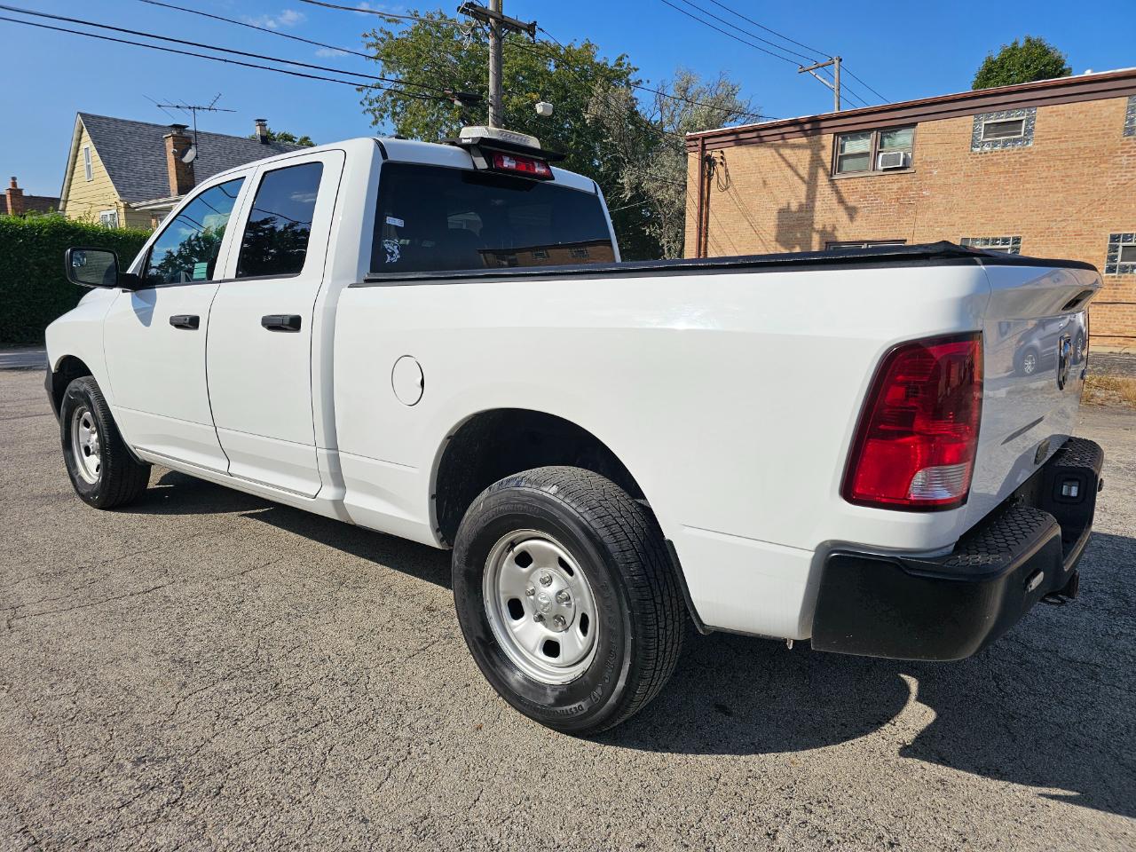 RAM 1500 Classic Tradesman 4x4 Quad Cab 6'4" Box 2021