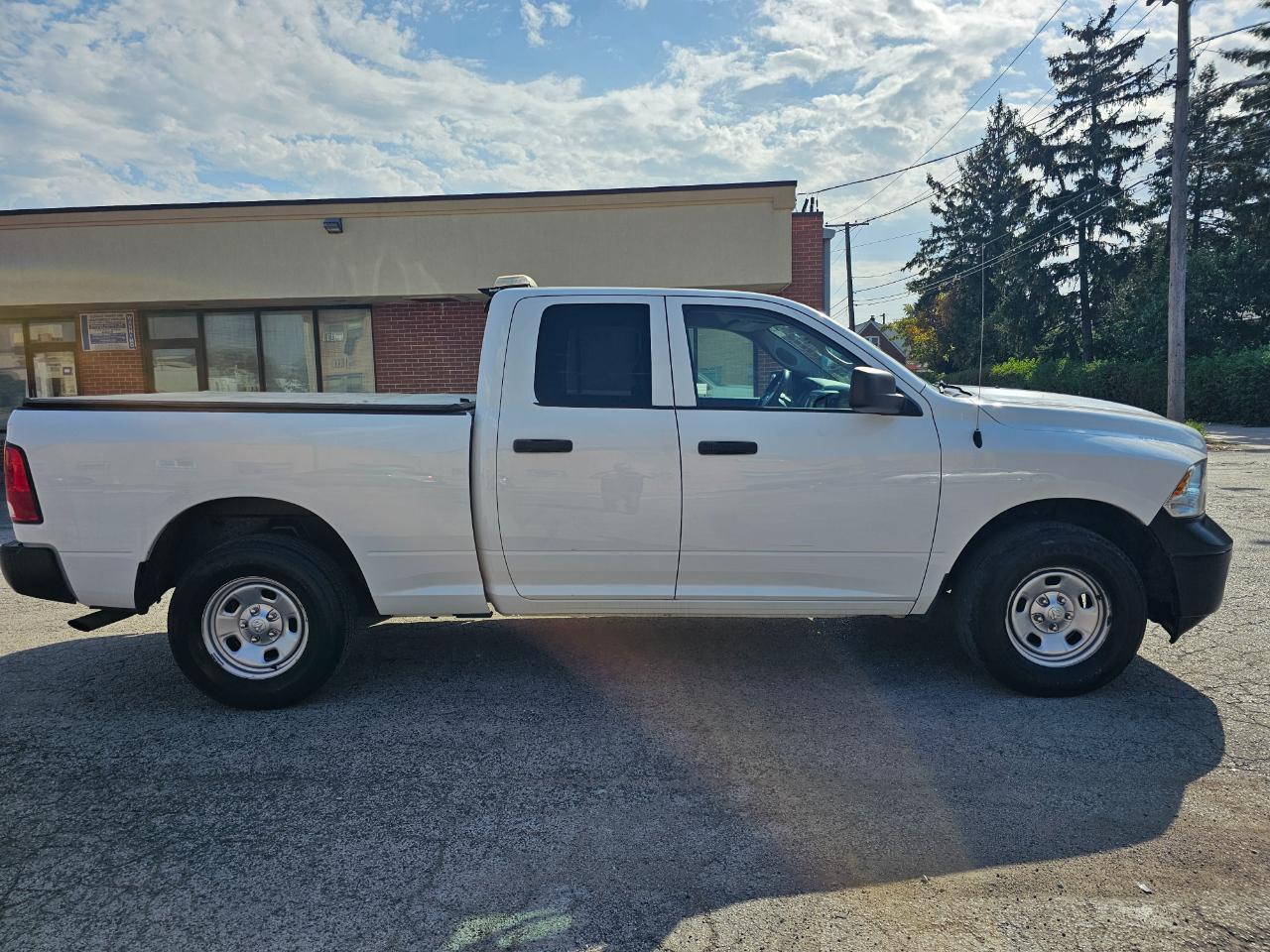 RAM 1500 Classic Tradesman 4x4 Quad Cab 6'4" Box 2021