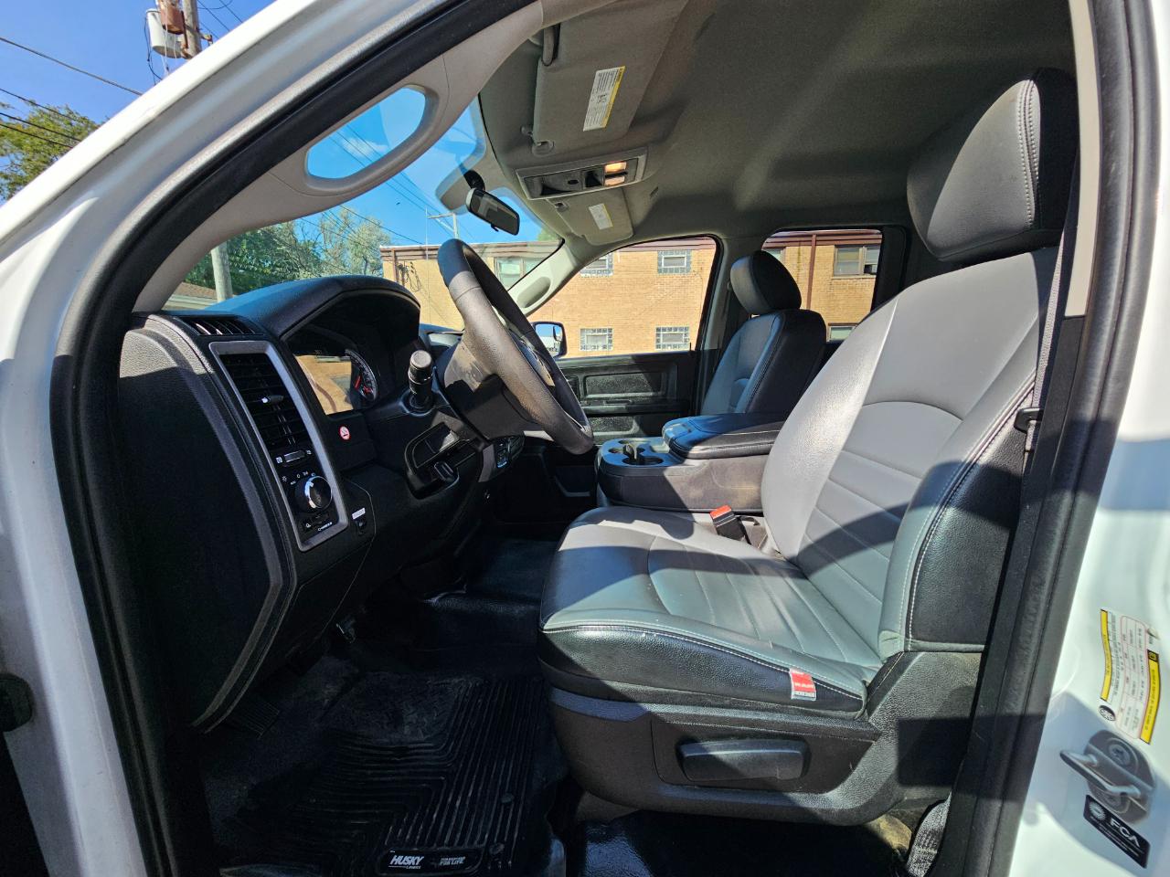 RAM 1500 Classic Tradesman 4x4 Quad Cab 6'4" Box 2021