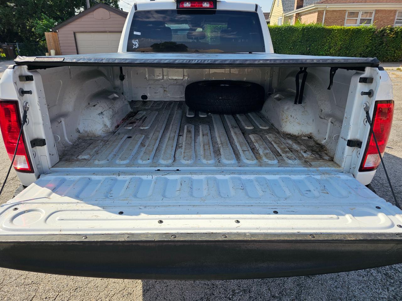 RAM 1500 Classic Tradesman 4x4 Quad Cab 6'4" Box 2021