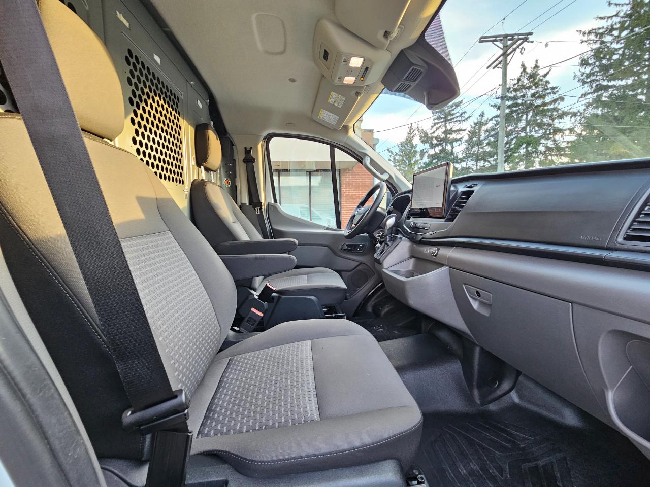 Ford Transit Cargo Van T-150 130" Low Rf 8670 GVWR RWD 2022