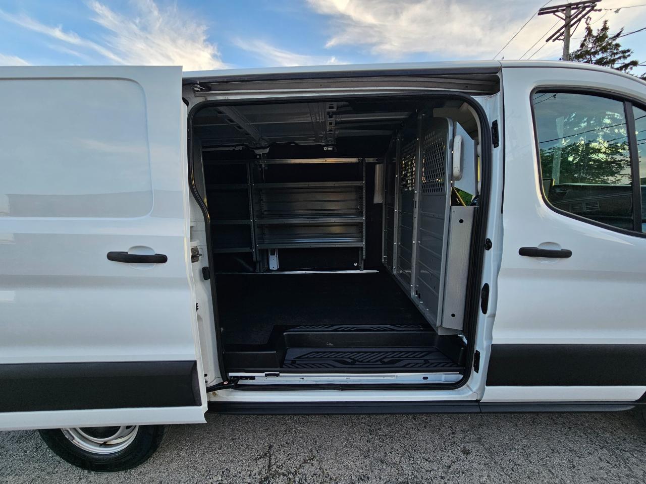Ford Transit Cargo Van T-150 130" Low Rf 8670 GVWR RWD 2022