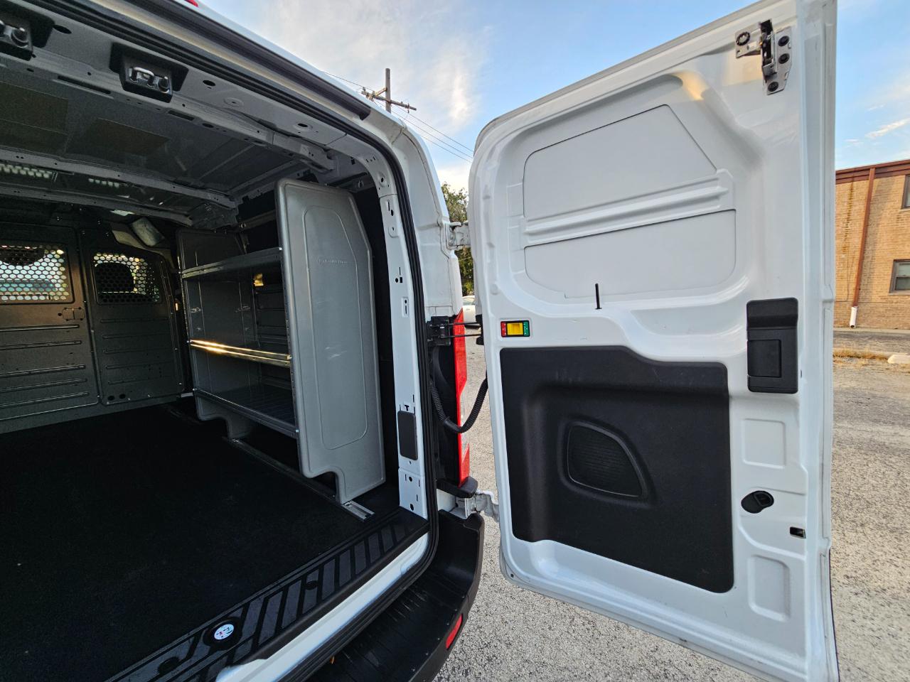 Ford Transit Cargo Van T-150 130" Low Rf 8670 GVWR RWD 2022