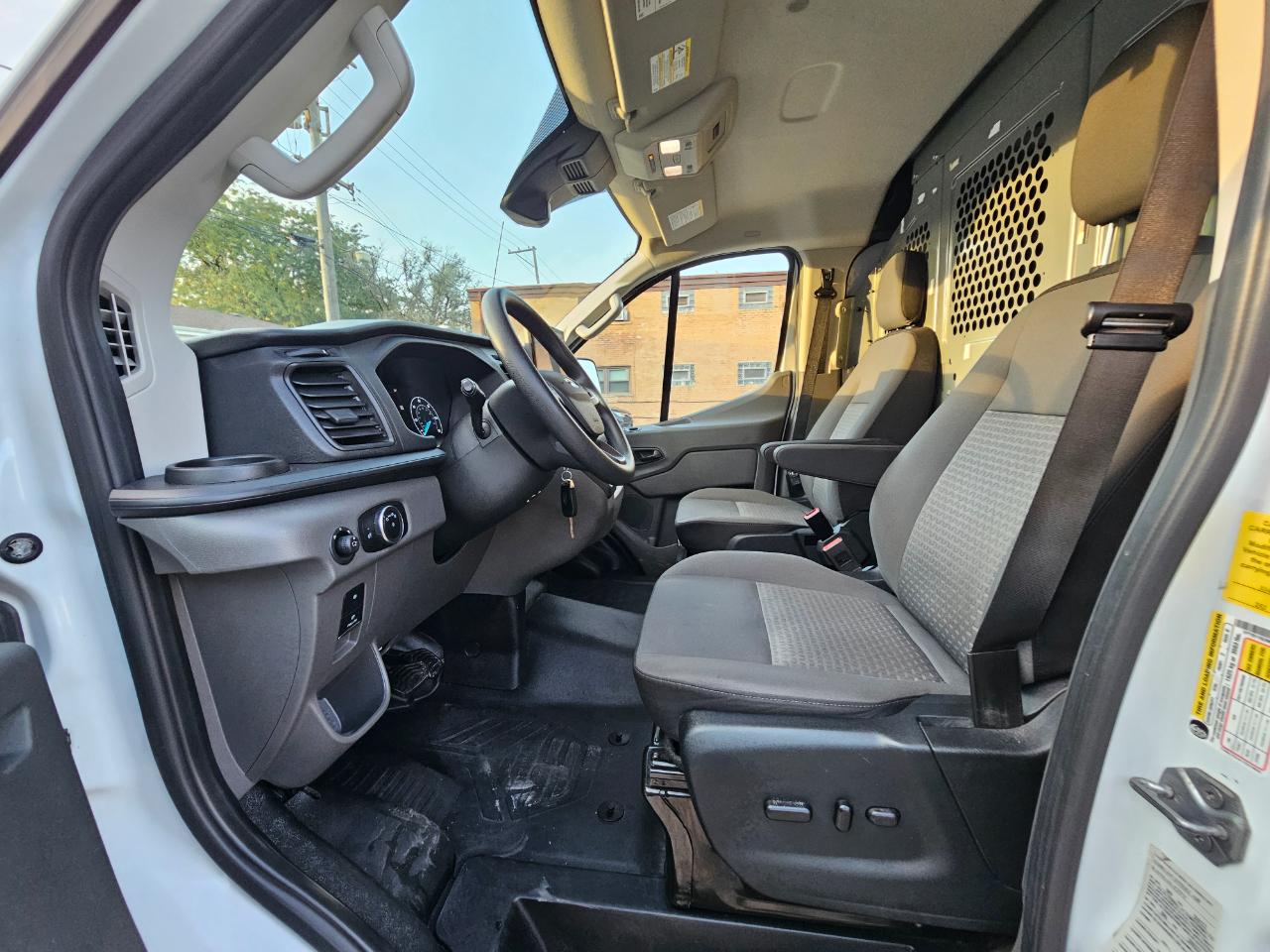 Ford Transit Cargo Van T-150 130" Low Rf 8670 GVWR RWD 2022