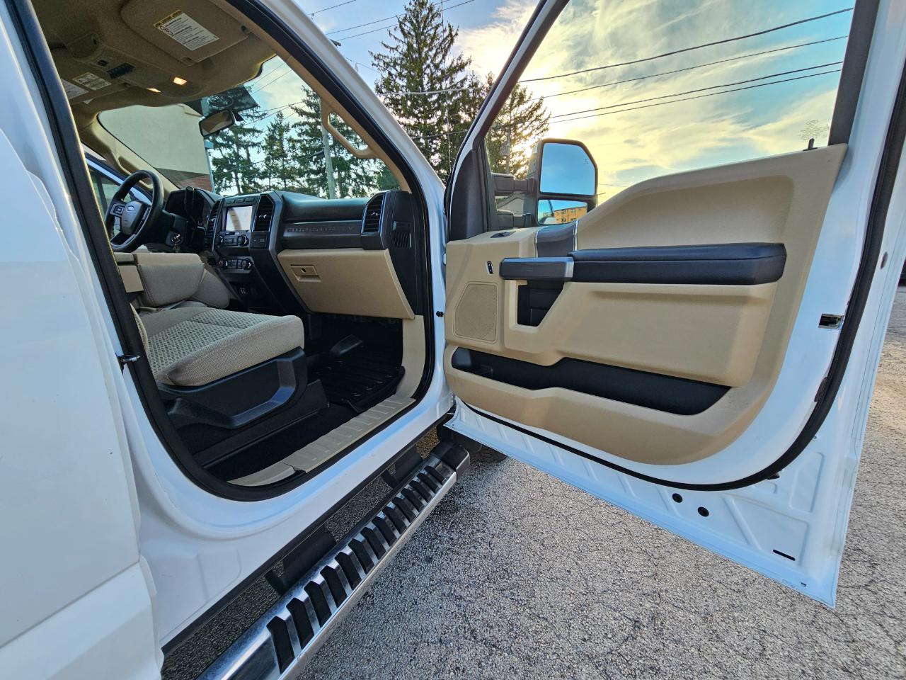 Ford Super Duty F-250 SRW 4WD Crew Cab 156" XLT 2019