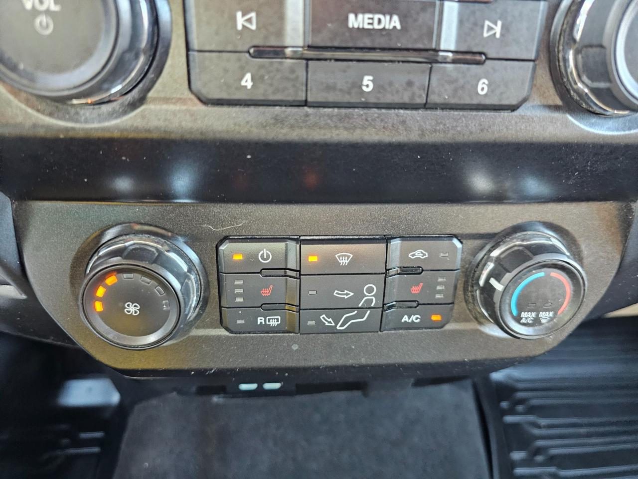 Ford Super Duty F-250 SRW 4WD Crew Cab 156" XLT 2019