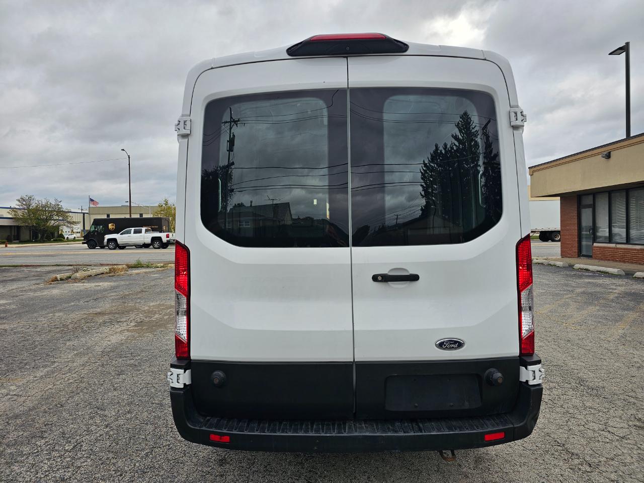 Ford Transit Van T-250 148" Med Rf 9000 GVWR Sliding RH Dr 2019