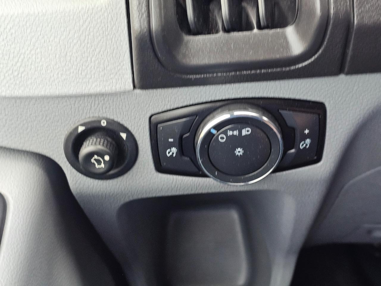 Ford Transit Van T-250 148" Med Rf 9000 GVWR Sliding RH Dr 2019