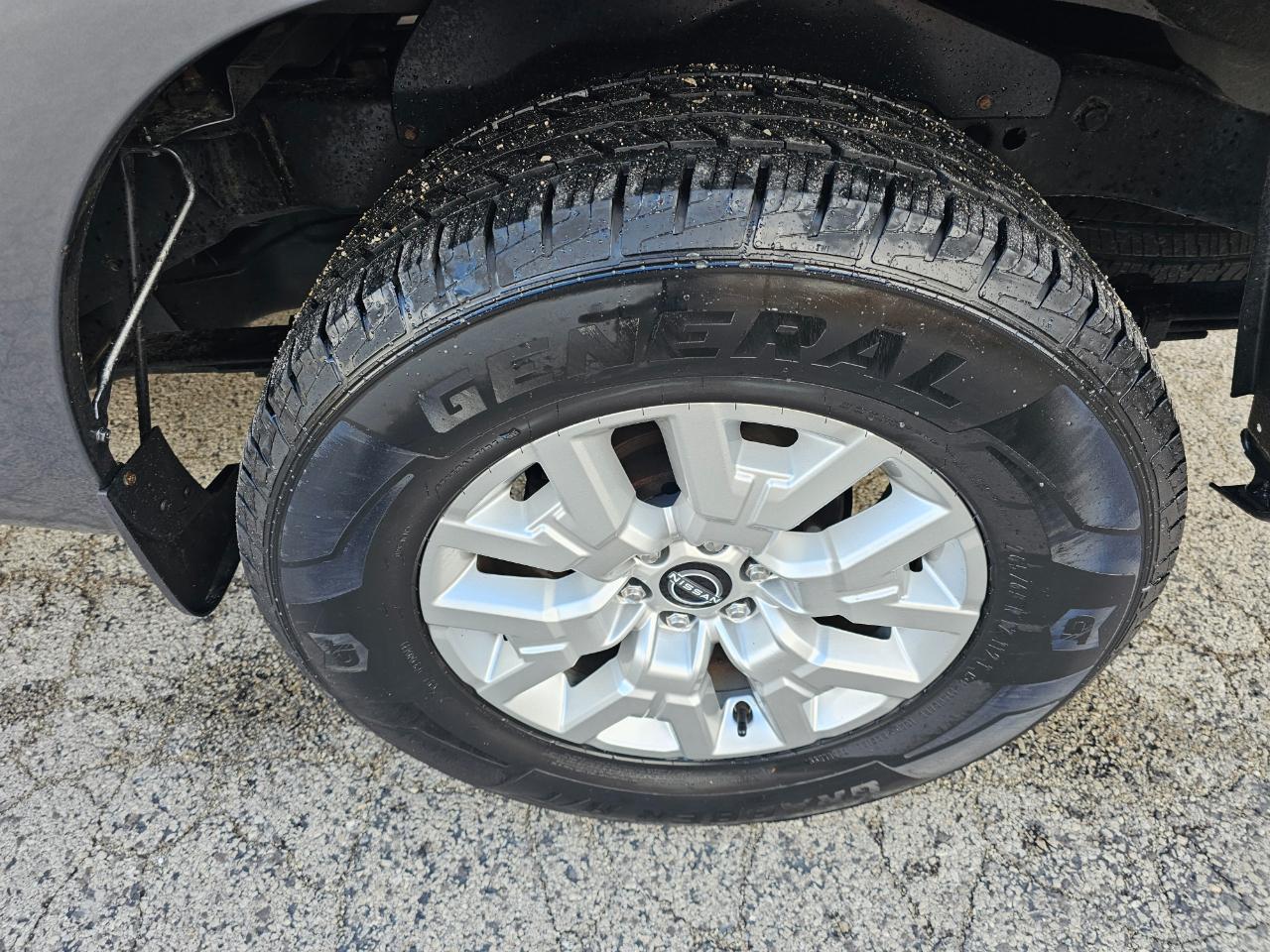 Nissan Frontier King Cab 4x2 SV Auto 2023