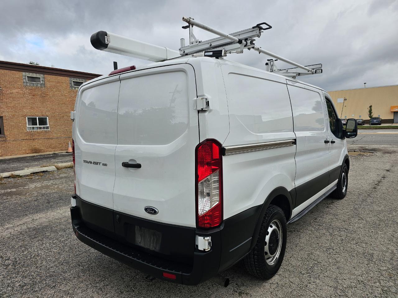 Ford Transit Cargo Van T-150 130" Low Rf 8670 GVWR RWD 2022