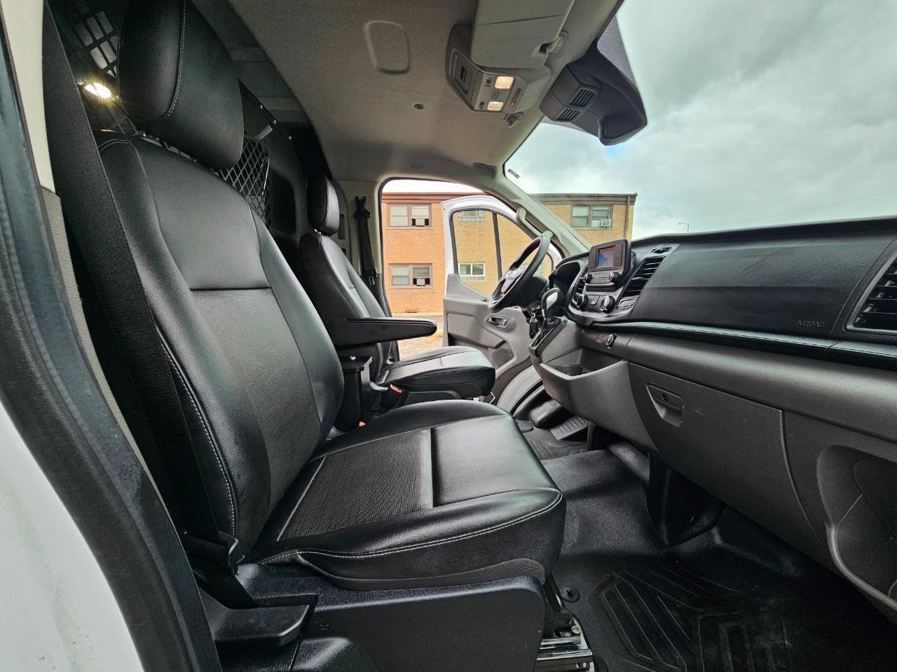 Ford Transit Cargo Van T-150 130" Low Rf 8670 GVWR RWD 2022