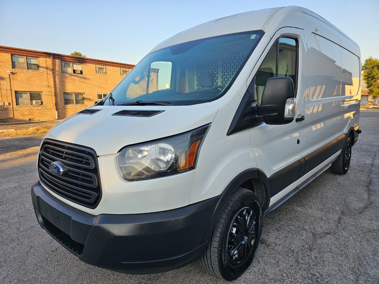 Ford Transit Van T-150 148" Med Rf 8600 GVWR Sliding RH Dr 2018