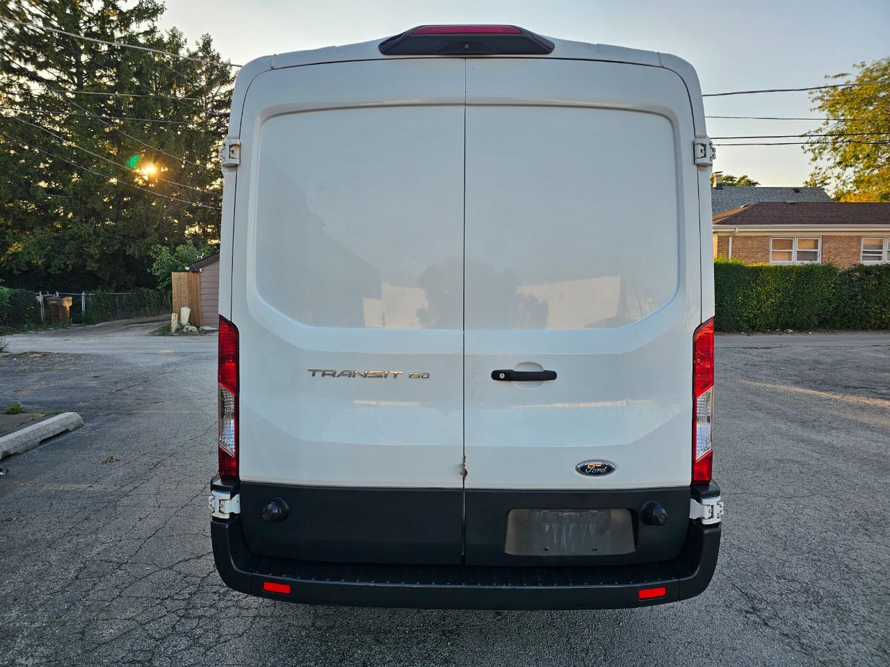 Ford Transit Van T-150 148" Med Rf 8600 GVWR Sliding RH Dr 2018
