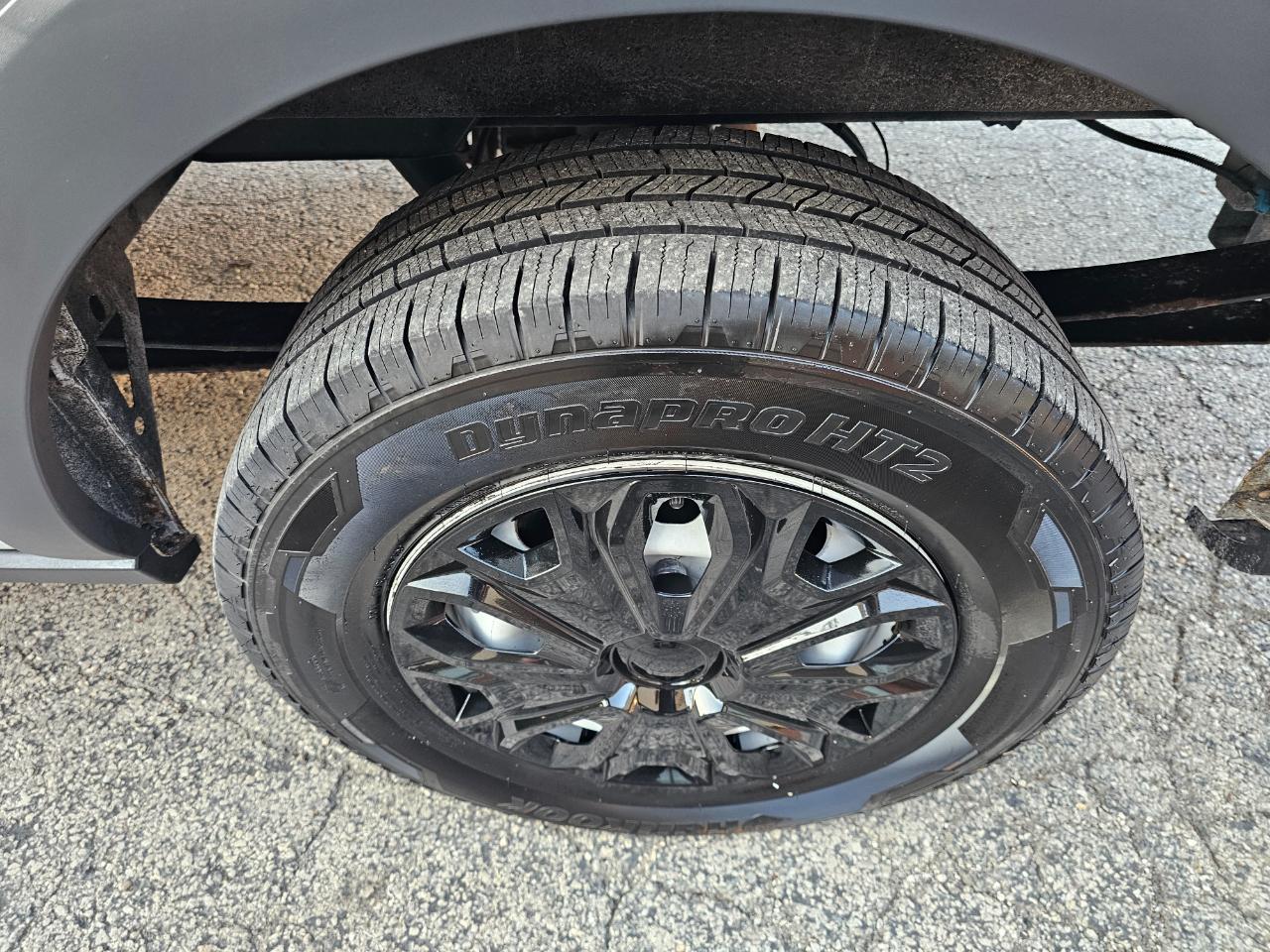 Ford Transit Van T-150 148" Med Rf 8600 GVWR Sliding RH Dr 2018
