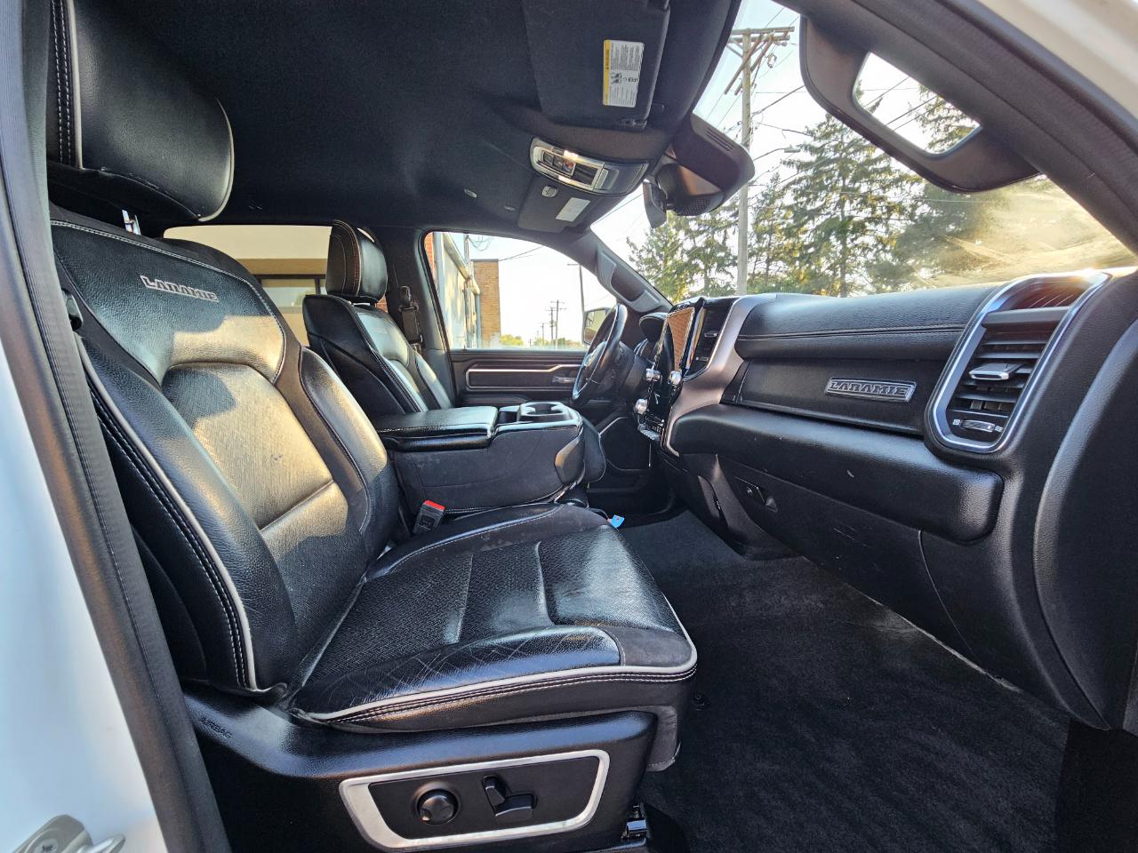 RAM 1500 Laramie 4x4 Crew Cab 5'7" Box 2024