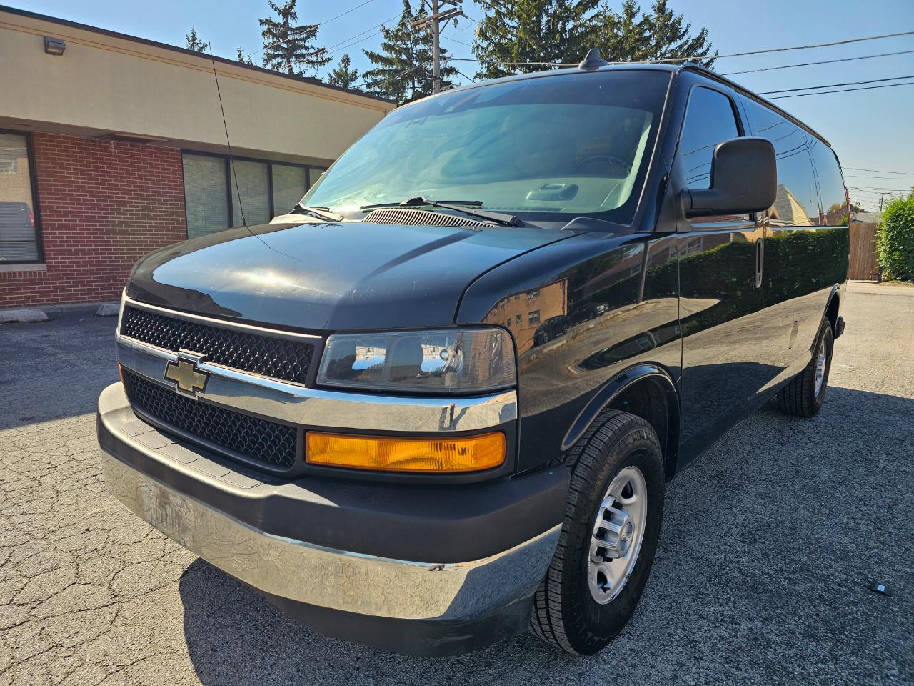 Chevrolet Express Cargo Van RWD 2500 135" 2019
