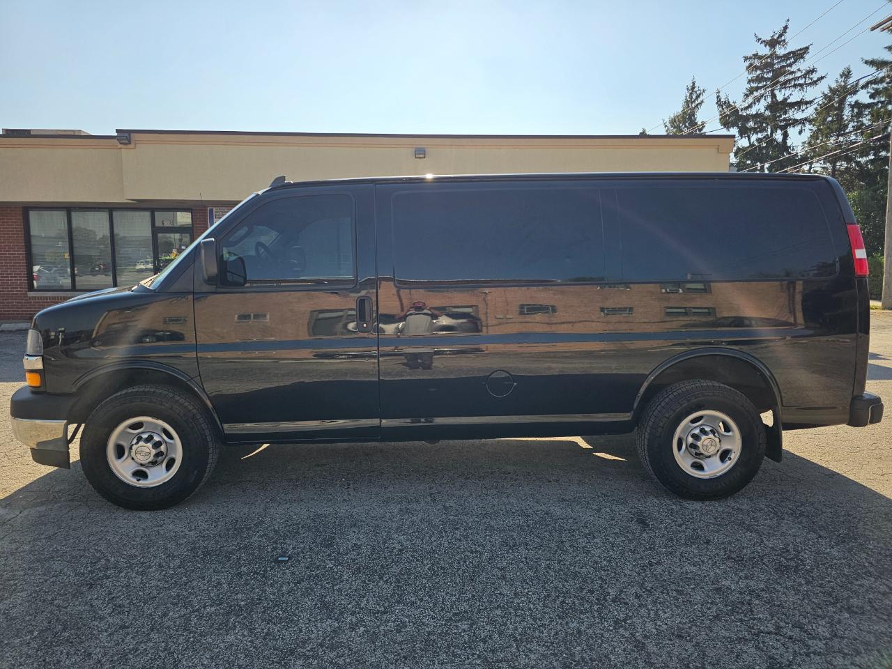 Chevrolet Express Cargo Van RWD 2500 135" 2019