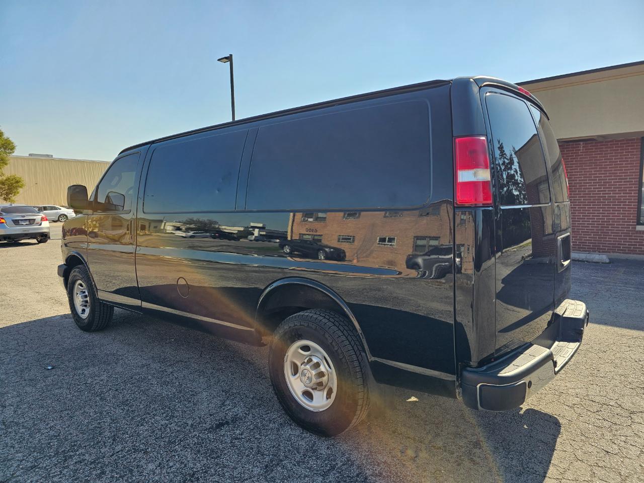 Chevrolet Express Cargo Van RWD 2500 135" 2019