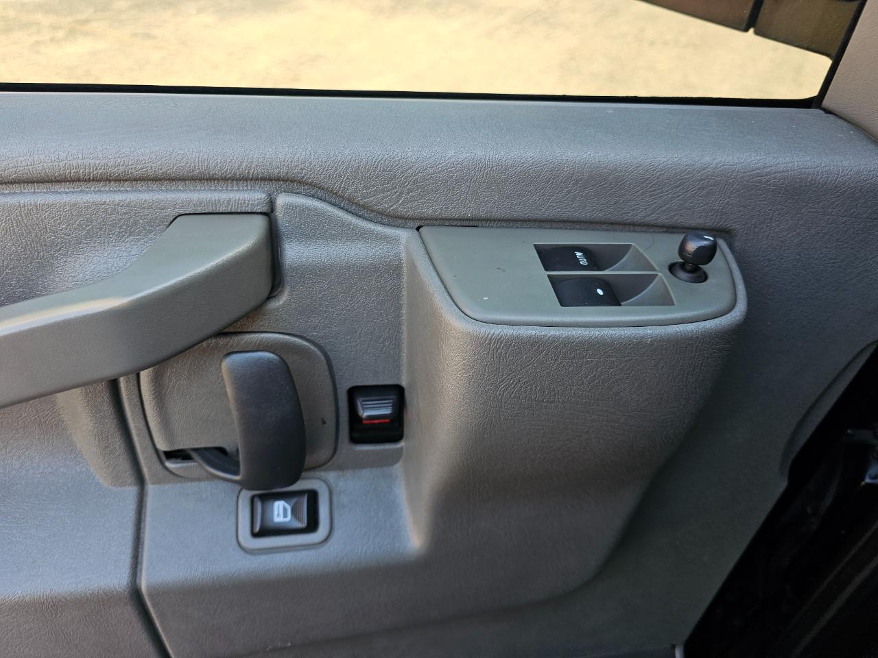 Chevrolet Express Cargo Van RWD 2500 135" 2019