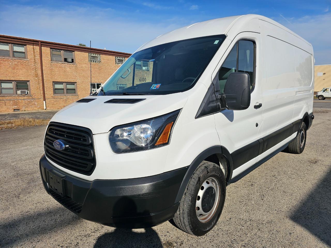 Ford Transit Van T-250 148" Med Rf 9000 GVWR Sliding RH Dr 2019