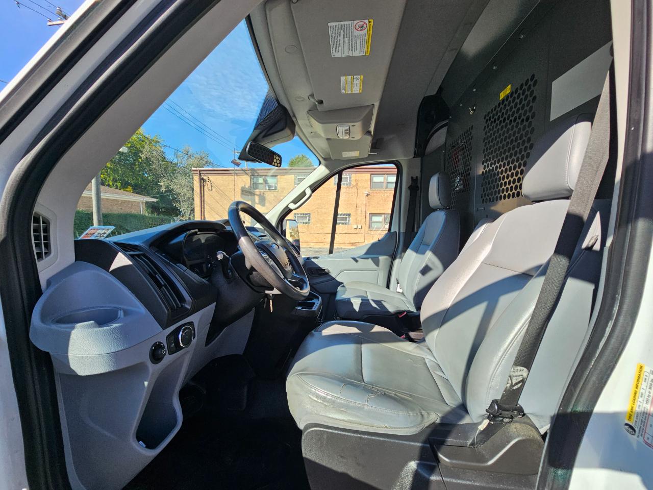 Ford Transit Van T-250 148" Med Rf 9000 GVWR Sliding RH Dr 2019