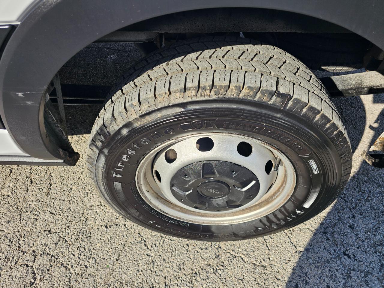 Ford Transit Van T-250 148" Med Rf 9000 GVWR Sliding RH Dr 2019