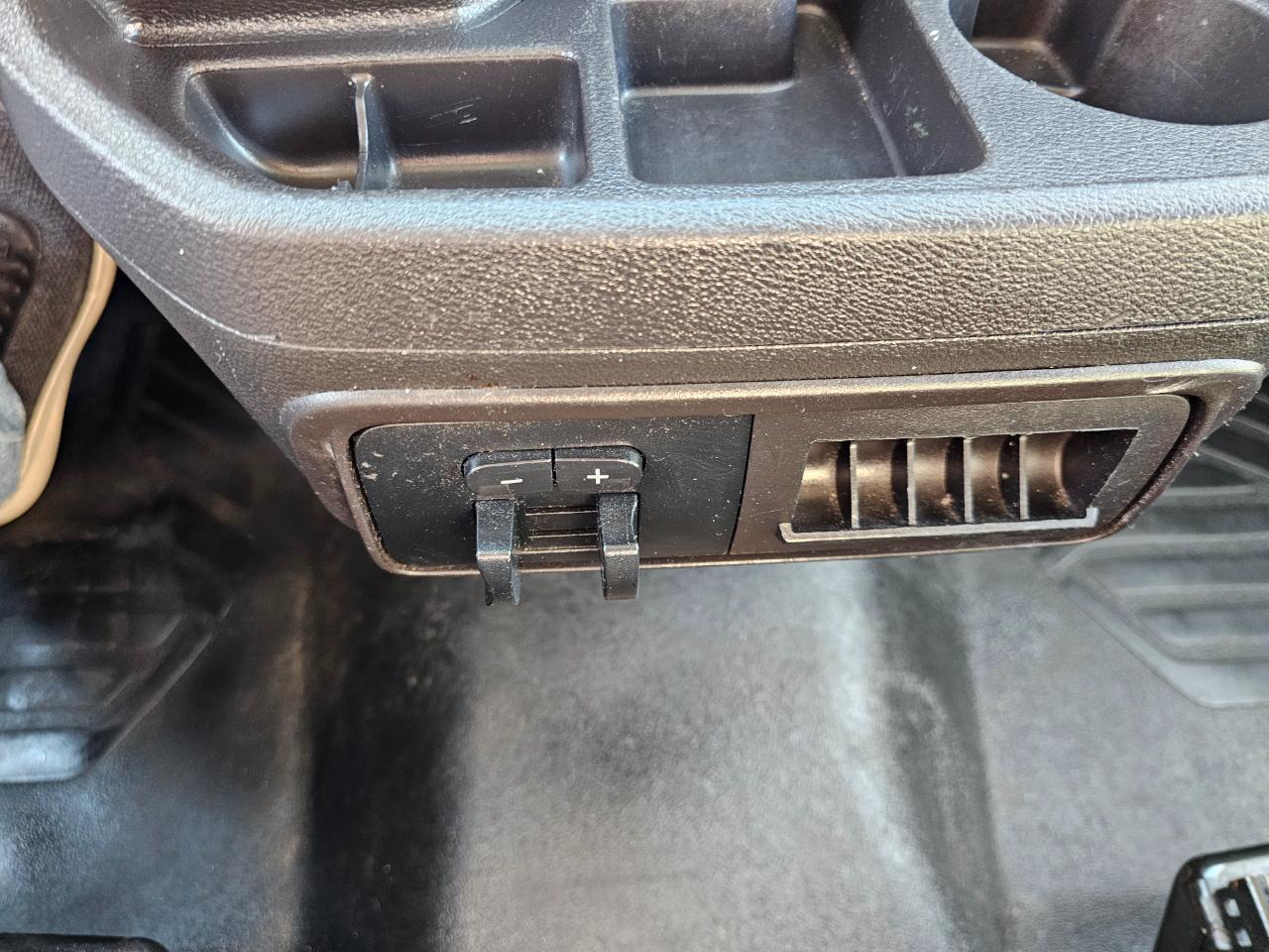 Ford Transit Van T-250 148" Med Rf 9000 GVWR Sliding RH Dr 2019