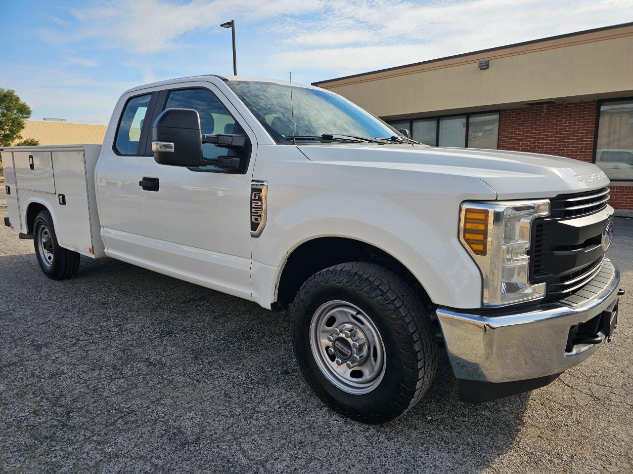 Ford Super Duty F-250 SRW 2WD Crew Cab 156" XL 2019
