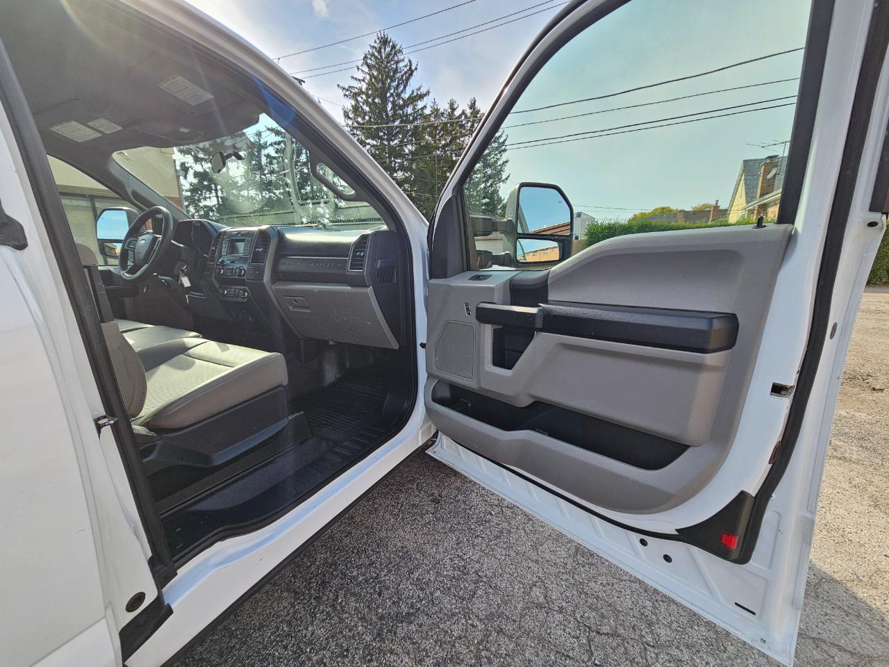 Ford Super Duty F-250 SRW 2WD Crew Cab 156" XL 2019
