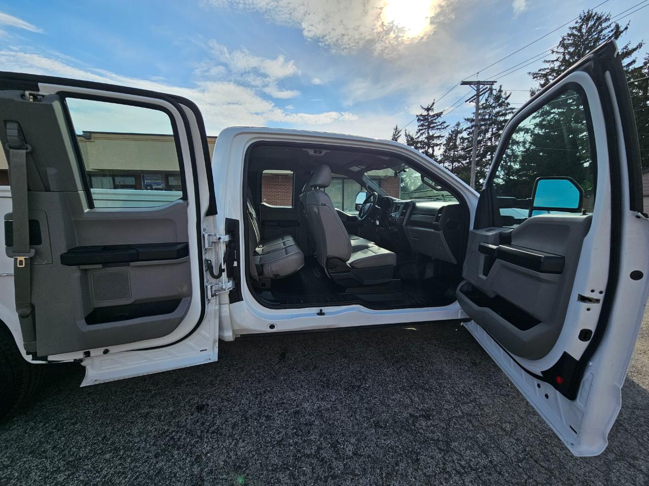 Ford Super Duty F-250 SRW 2WD Crew Cab 156" XL 2019