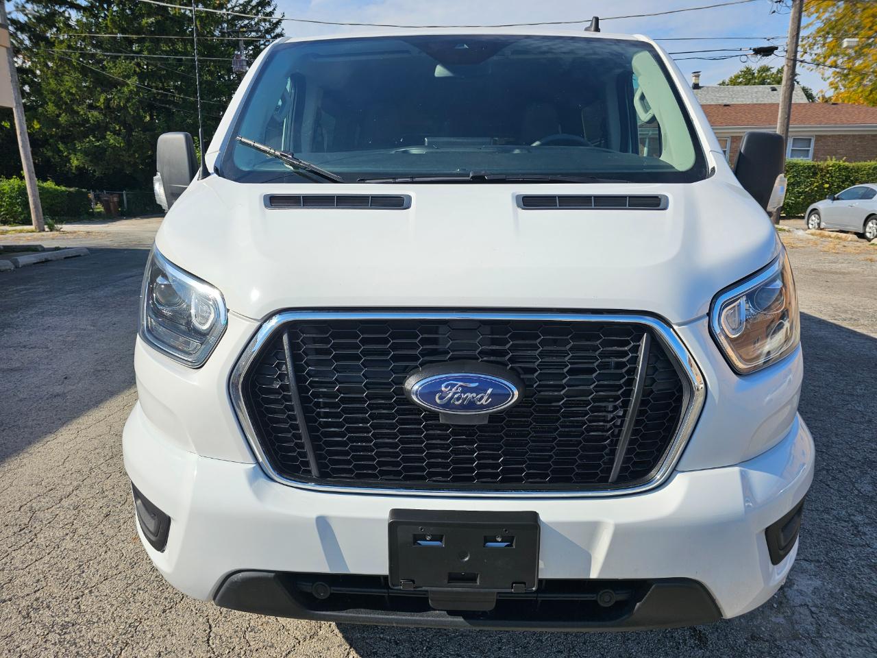Ford Transit Passenger Wagon T-350 148" Low Roof XLT RWD 2023